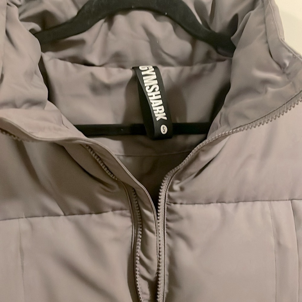 NWOT Gymshark Oversized Lavender Grey and Pink Cropped Puffer Jacket - Picture 2 of 6
